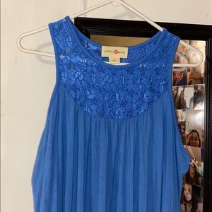 Blue shoulder cropped dress